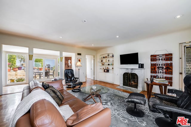 16177 Alcima Avenue, Pacific Palisades, CA 90272 — photo 10 of 34