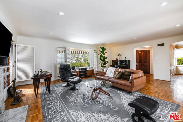 16177 Alcima Avenue, Pacific Palisades, CA 90272 — photo 11 of 34