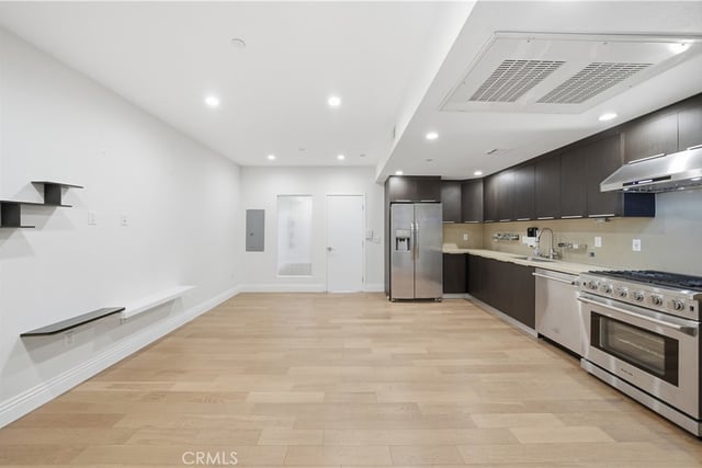 2939 Leeward Avenue 311, Los Angeles, CA 90005 — photo 18 of 27