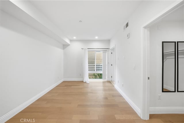 2939 Leeward Avenue 311, Los Angeles, CA 90005 — photo 9 of 27