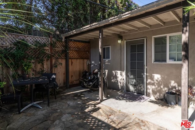 107 S Gardner Street, Los Angeles, CA 90036 — photo 22 of 28