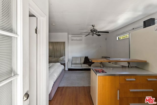 107 S Gardner Street, Los Angeles, CA 90036 — photo 23 of 28