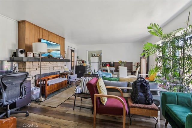 8345 Kester, Panorama City, CA 91402 — photo 11 of 45