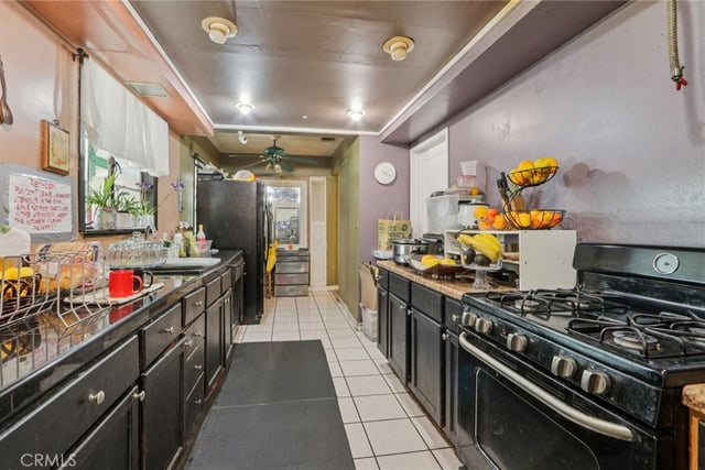 8345 Kester, Panorama City, CA 91402 — photo 17 of 45