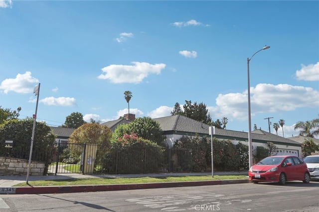 8345 Kester, Panorama City, CA 91402 — photo 5 of 45