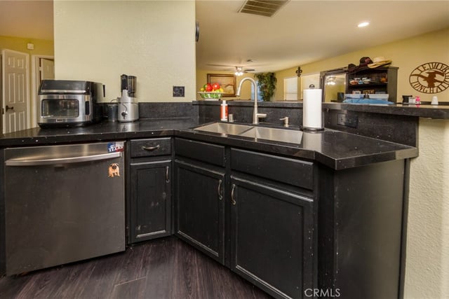 28327 Gibraltar Lane, Castaic, CA 91384 — photo 11 of 27