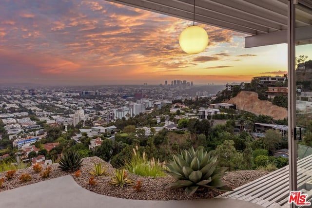 1635 Woods Drive, Los Angeles, CA 90069 — photo 21 of 22