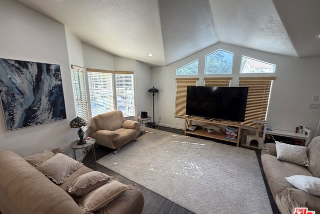 4201 Topanga Canyon Boulevard 28, Woodland Hills, CA 91364 — photo 12 of 39