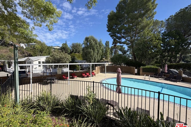 4201 Topanga Canyon Boulevard 28, Woodland Hills, CA 91364 — photo 4 of 39