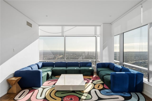 900 W Olympic Boulevard 46B, Los Angeles, CA 90015 — photo 13 of 34