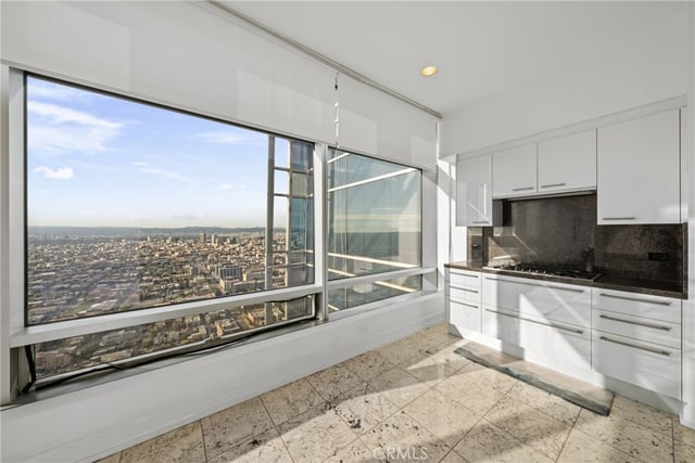 900 W Olympic Boulevard 46B, Los Angeles, CA 90015 — photo 16 of 34