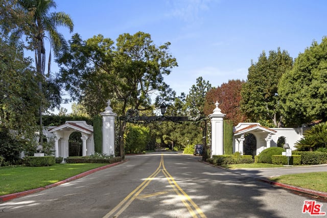501 St Cloud Road, Los Angeles, CA 90077 — photo 15 of 16