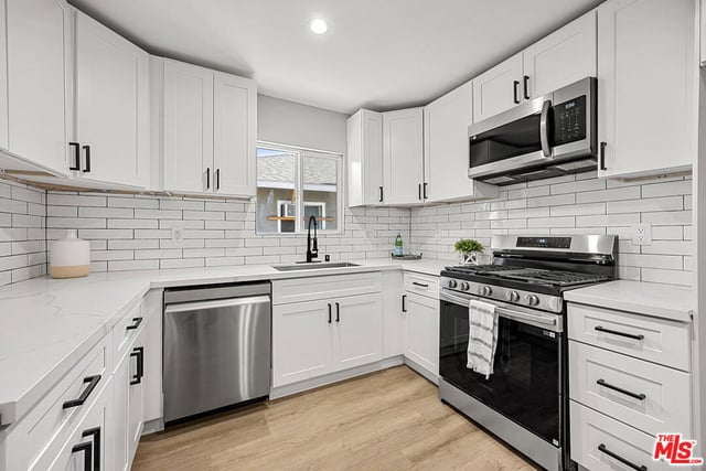 337 E 60th Street, Los Angeles, CA 90003 — photo 13 of 17