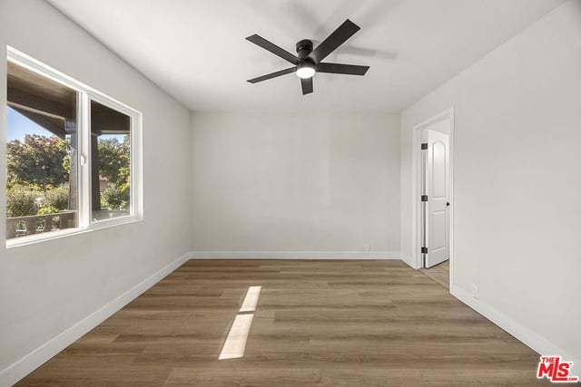 337 E 60th Street, Los Angeles, CA 90003 — photo 8 of 17