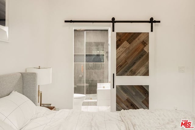 922 Lincoln Boulevard 2, Santa Monica, CA 90403 — photo 9 of 14
