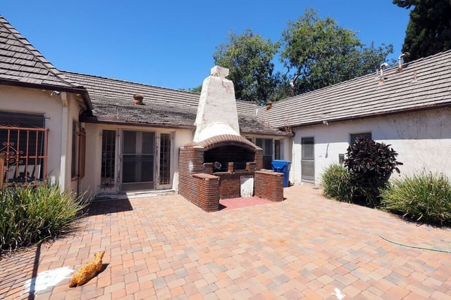 742 Schumacher Drive, Los Angeles, CA 90048 — photo 8 of 12