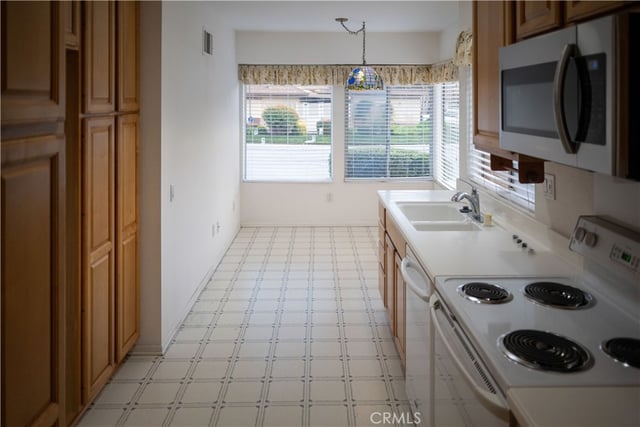 4208 Village 4, Camarillo, CA 93012 — photo 29 of 46