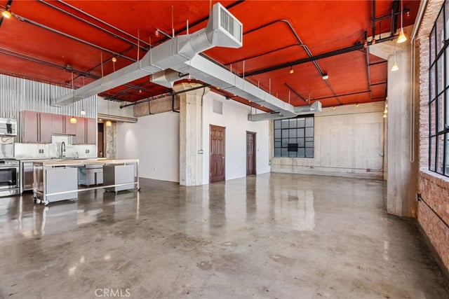 315 E 8th 401, Los Angeles, CA 90014 — photo 11 of 43