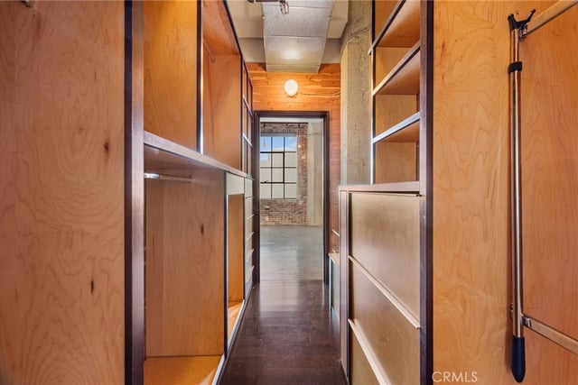 315 E 8th 401, Los Angeles, CA 90014 — photo 25 of 43
