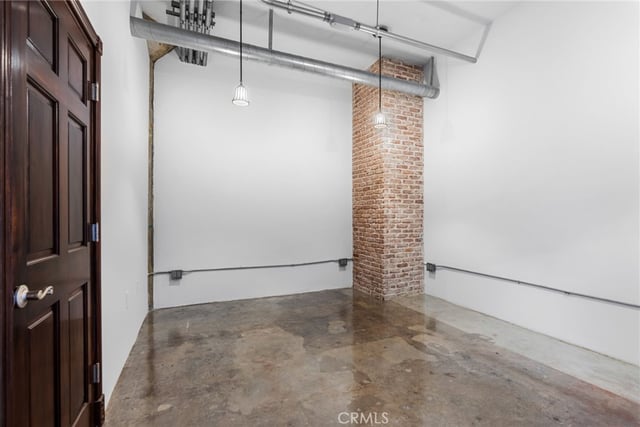 315 E 8th 401, Los Angeles, CA 90014 — photo 27 of 43