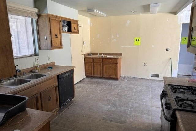 1118 E Avenue J3, Lancaster, CA 93535 — photo 16 of 16