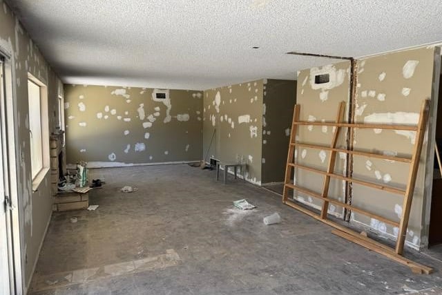1118 E Avenue J3, Lancaster, CA 93535 — photo 4 of 16