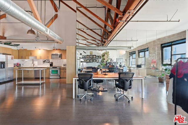 530 S Hewitt Street 533, Los Angeles, CA 90013 — photo 16 of 57