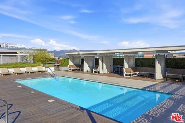 530 S Hewitt Street 533, Los Angeles, CA 90013 — photo 34 of 57
