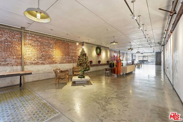530 S Hewitt Street 533, Los Angeles, CA 90013 — photo 47 of 57