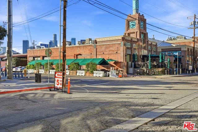 530 S Hewitt Street 533, Los Angeles, CA 90013 — photo 50 of 57