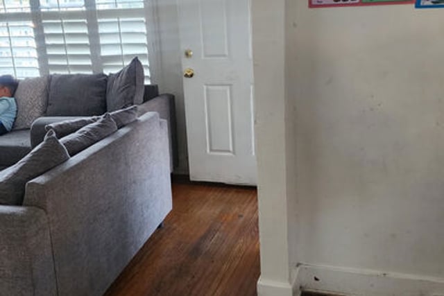 742 E 84th Place, Los Angeles, CA 90001 — photo 6 of 8