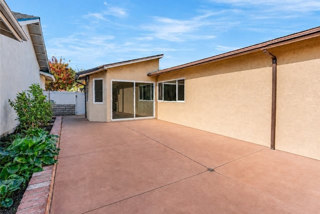 25790 Parada, Valencia, CA 91355 — photo 20 of 29