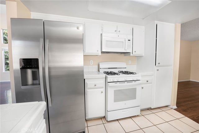 1160 Garnet, Palmdale, CA 93550 — photo 15 of 44