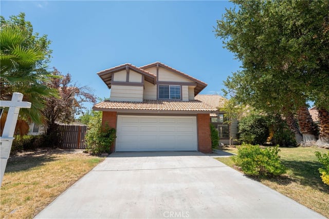 1160 Garnet, Palmdale, CA 93550 — photo 3 of 44