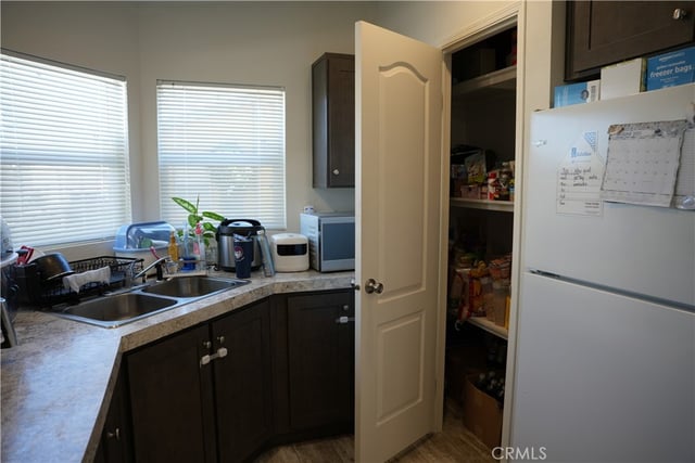 6545 Wilbur 39, Reseda, CA 91335 — photo 6 of 29
