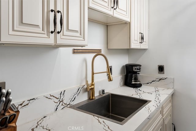 312 W 5th 907, Los Angeles, CA 90013 — photo 14 of 29