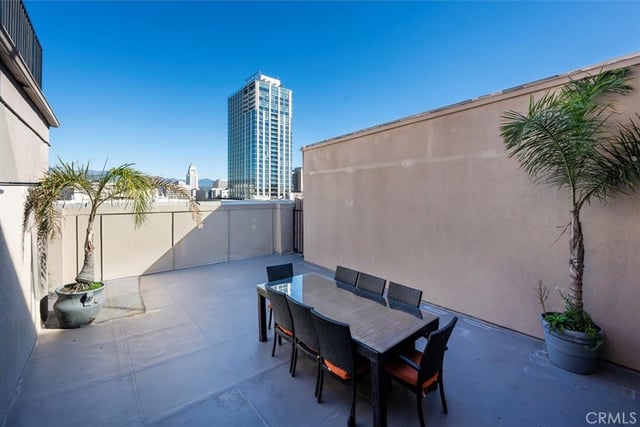 312 W 5th 907, Los Angeles, CA 90013 — photo 21 of 29