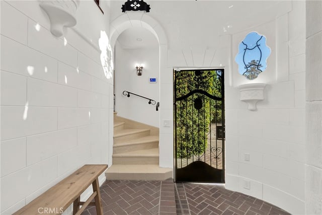 2111 Rockledge, Los Angeles, CA 90068 — photo 11 of 75