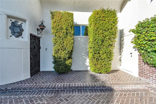 2111 Rockledge, Los Angeles, CA 90068 — photo 9 of 75