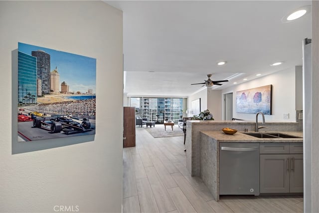 700 E Ocean Boulevard 3003, Long Beach, CA 90802 — photo 18 of 35