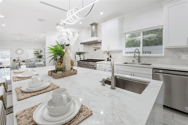 5157 Avenida Oriente, Tarzana, CA 91356 — photo 21 of 69