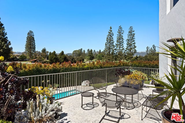 211 S Muirfield Road, Los Angeles, CA 90004 — photo 18 of 38
