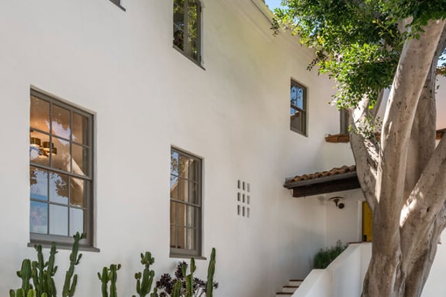 211 S Muirfield Road, Los Angeles, CA 90004 — photo 5 of 38
