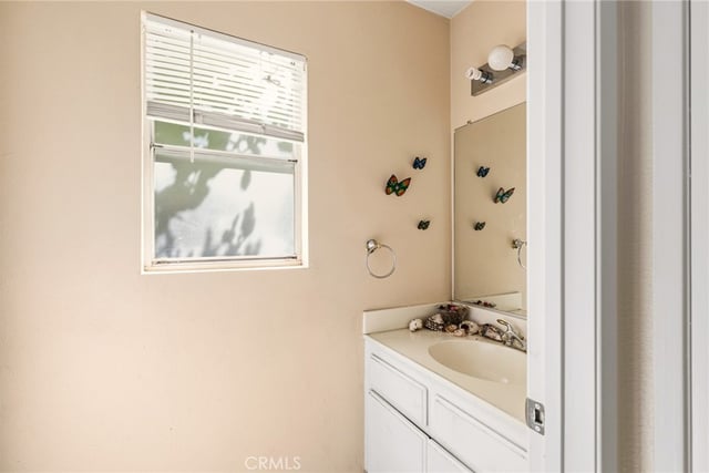 11545 Honeyglen, Pacoima, CA 91331 — photo 12 of 28