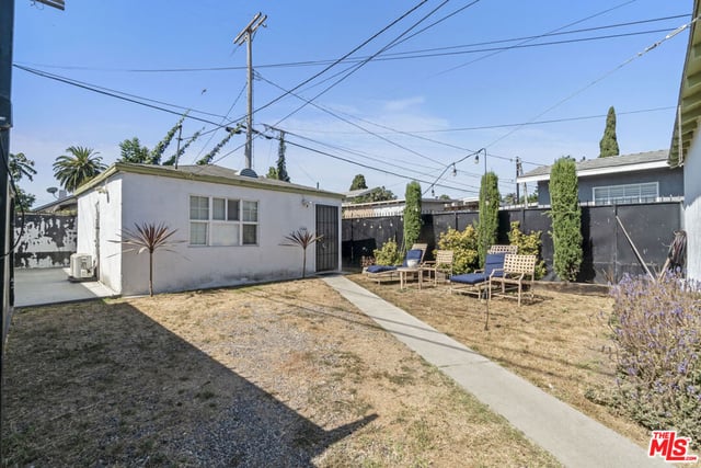 1414 W 54th Street, Los Angeles, CA 90062 — photo 11 of 30
