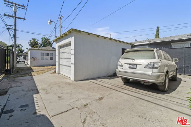 1414 W 54th Street, Los Angeles, CA 90062 — photo 29 of 30