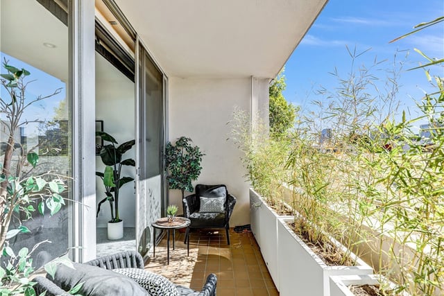 1333 S Beverly Glen Boulevard 402, Los Angeles, CA 90024 — photo 26 of 34