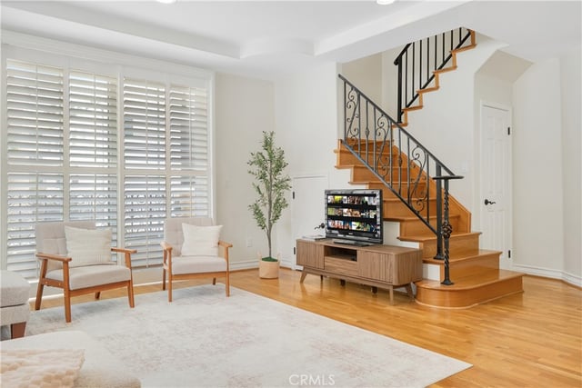 10623 Moorpark Street 1, Toluca Lake, CA 91602 — photo 7 of 35