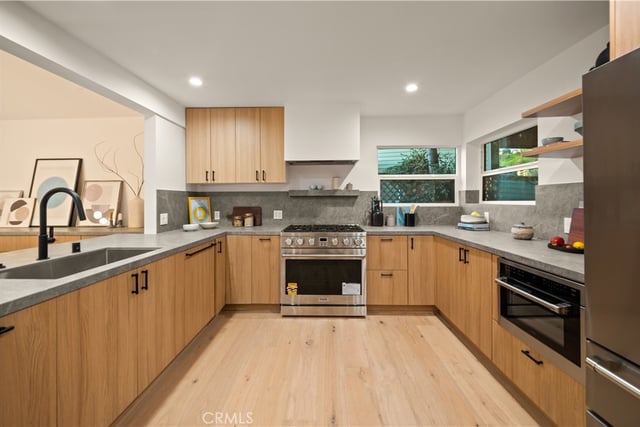 3947 Sumac Drive, Sherman Oaks, CA 91403 — photo 12 of 23