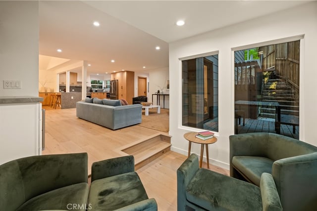 3947 Sumac Drive, Sherman Oaks, CA 91403 — photo 2 of 23